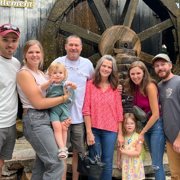 Meet your Posher, Margaret - Picture 5 of 5